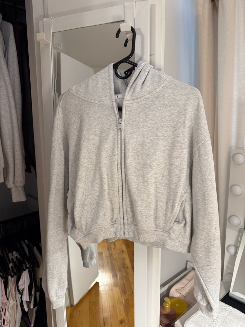 Garage zip up